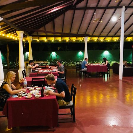Tishan Holiday Resort Полоннарува Экстерьер фото