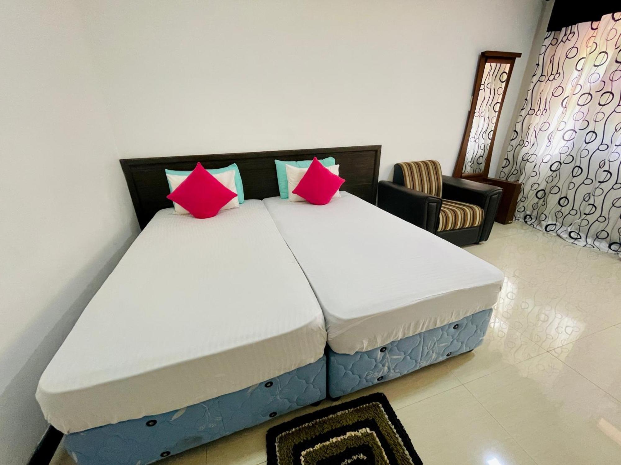 Tishan Holiday Resort Полоннарува Номер фото