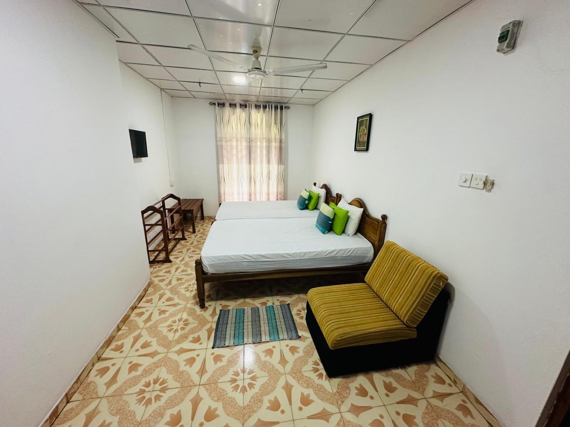 Tishan Holiday Resort Полоннарува Номер фото